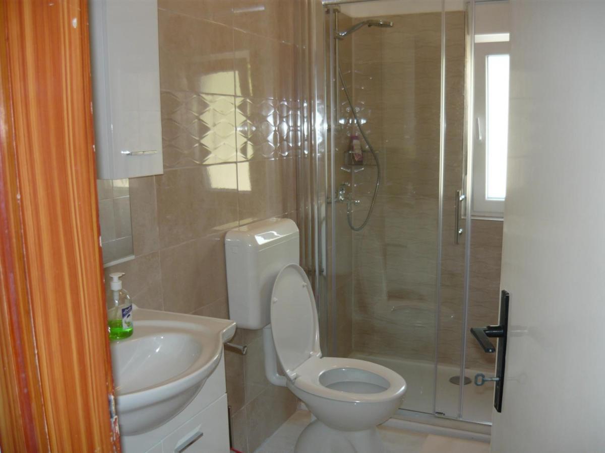 Apartments With A Parking Space Kampor, Rab - 4984 Bagian luar foto