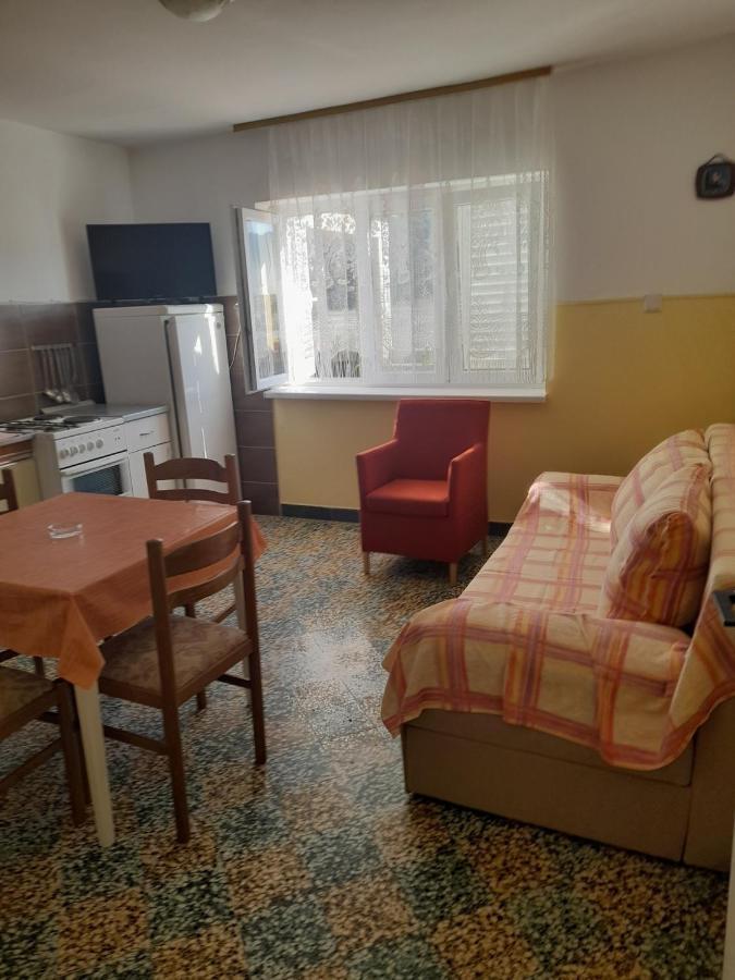 Apartments With A Parking Space Kampor, Rab - 4984 Bagian luar foto